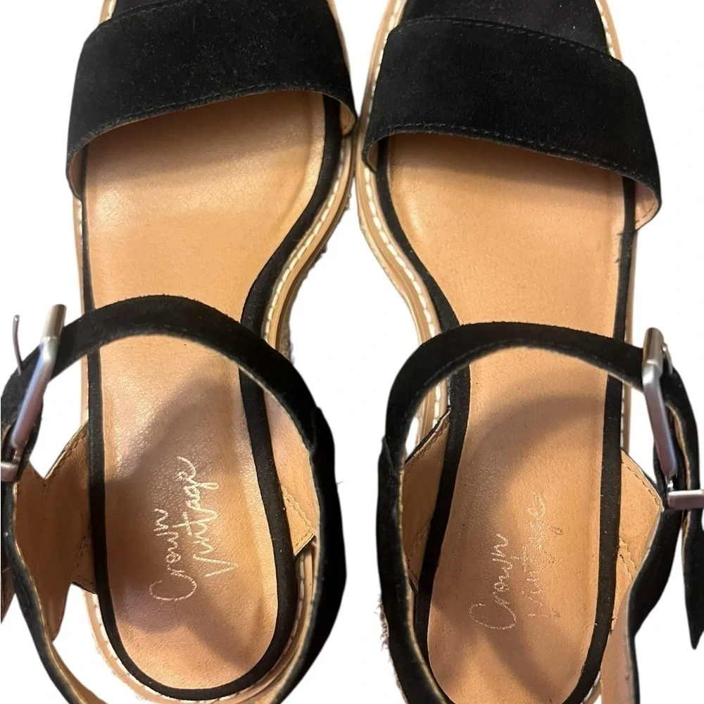 Crown Vintage elevate your